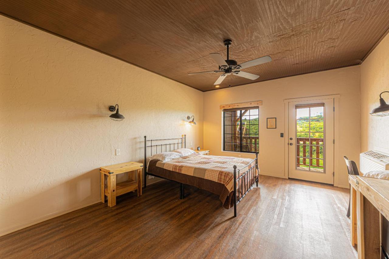 Miners Cabin #4 - King Bed - Private Balcony With Views Tombstone Esterno foto